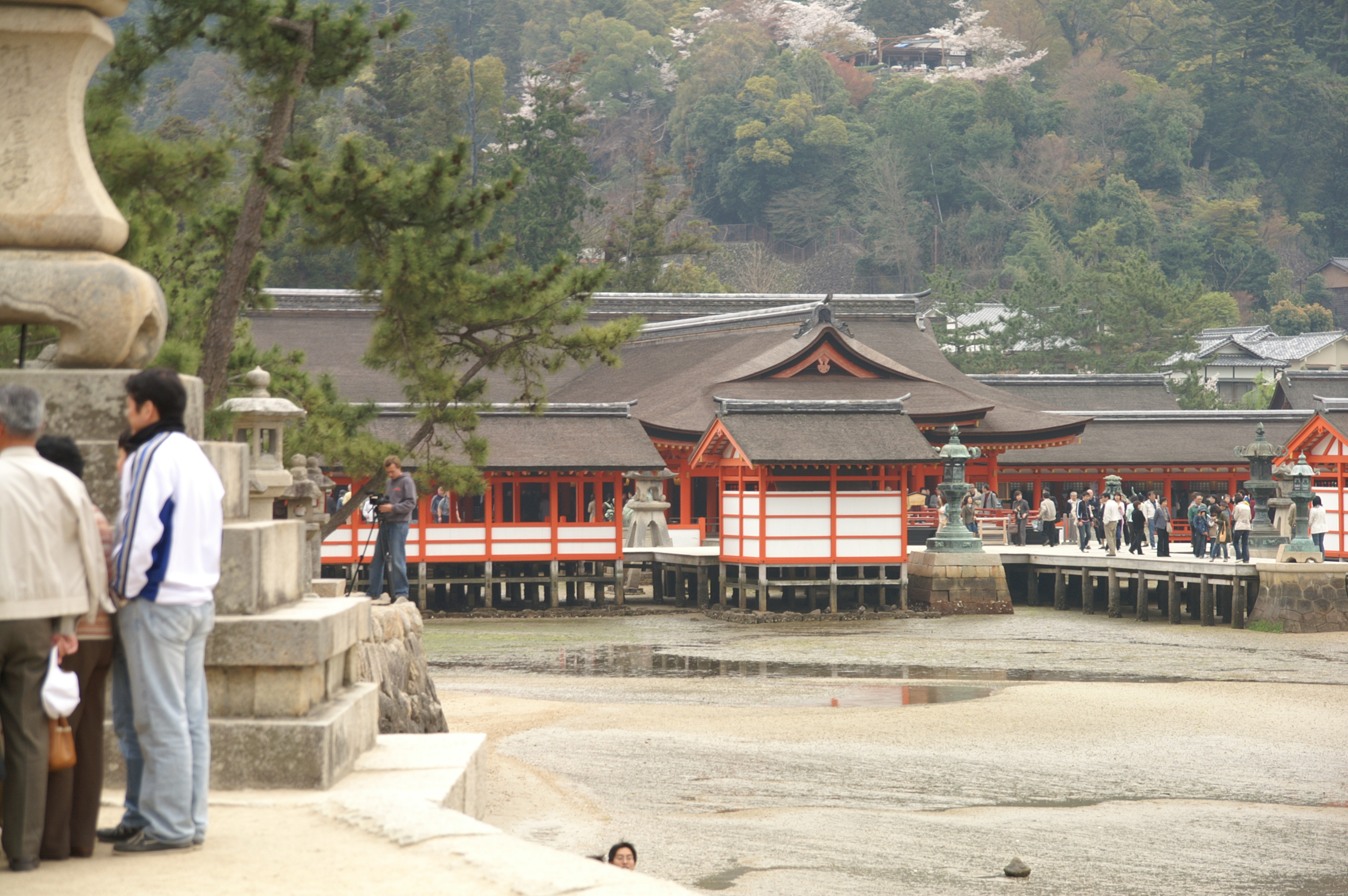 48-Insel-Miyajima-Itsukushima-Shrine 48-Insel-Miyajima-Itsukushima-Shrine.jpg