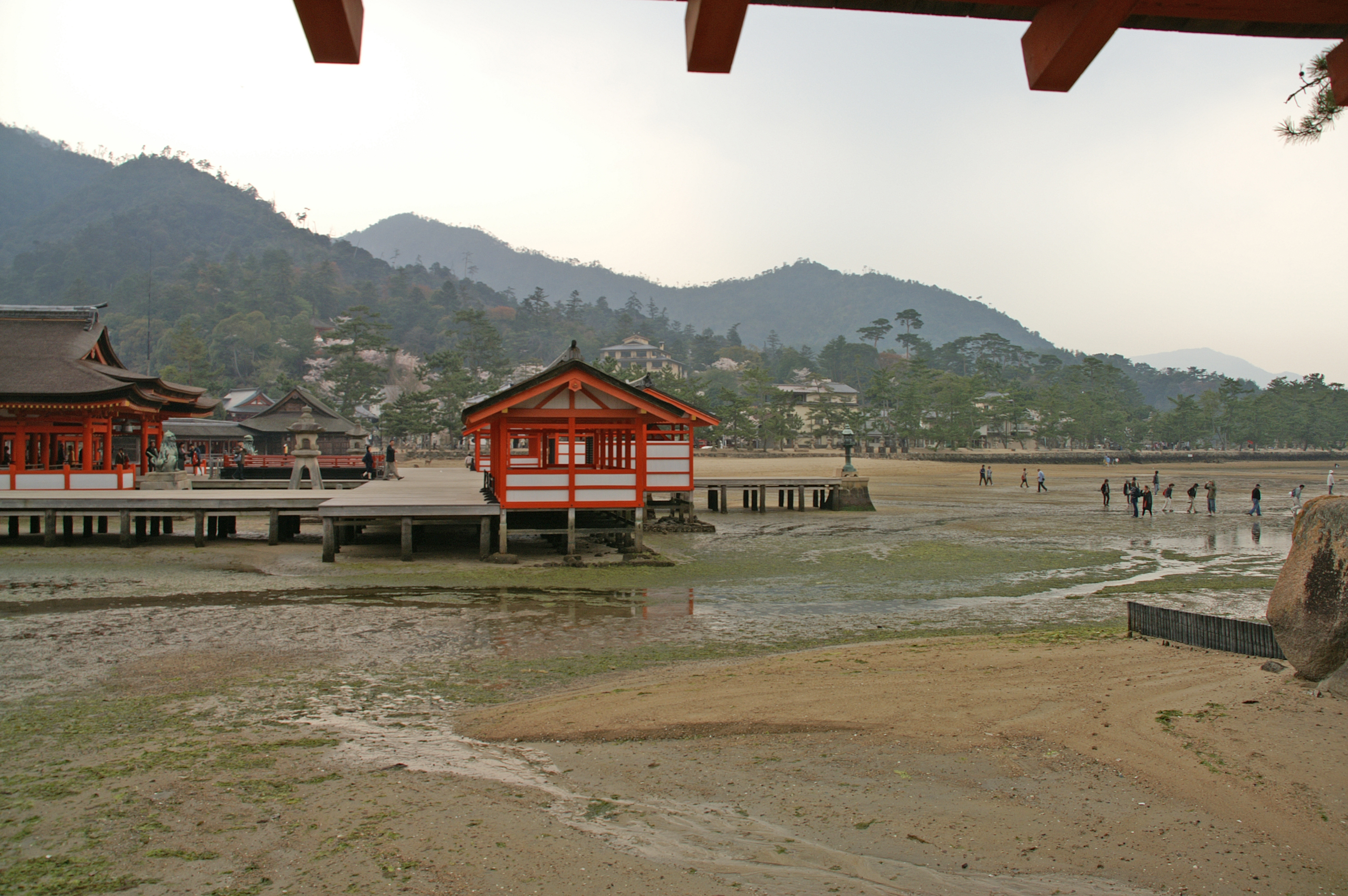 56-Insel-Miyajima-Itsukushima-Shrine 56-Insel-Miyajima-Itsukushima-Shrine.jpg